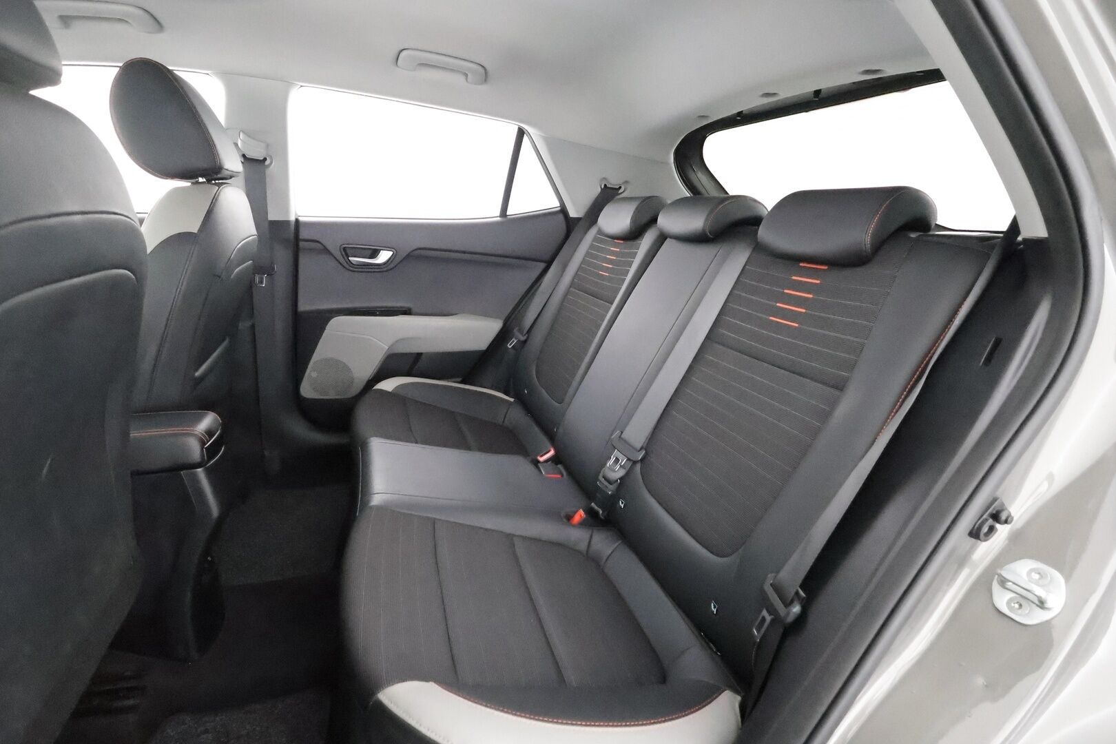 Kia Stonic 2019 1,0 T-GDI ISG 120hv EX Design EcoDynamics - | Vakkari | Lohko | P.Kamera | LED | Puolinahat | Ratinlämmitys | apple&Android | Suomi-auto | Kahdet Renkaat |