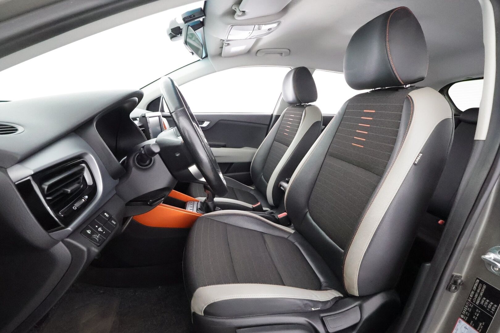 Kia Stonic 2019 1,0 T-GDI ISG 120hv EX Design EcoDynamics - | Vakkari | Lohko | P.Kamera | LED | Puolinahat | Ratinlämmitys | apple&Android | Suomi-auto | Kahdet Renkaat |