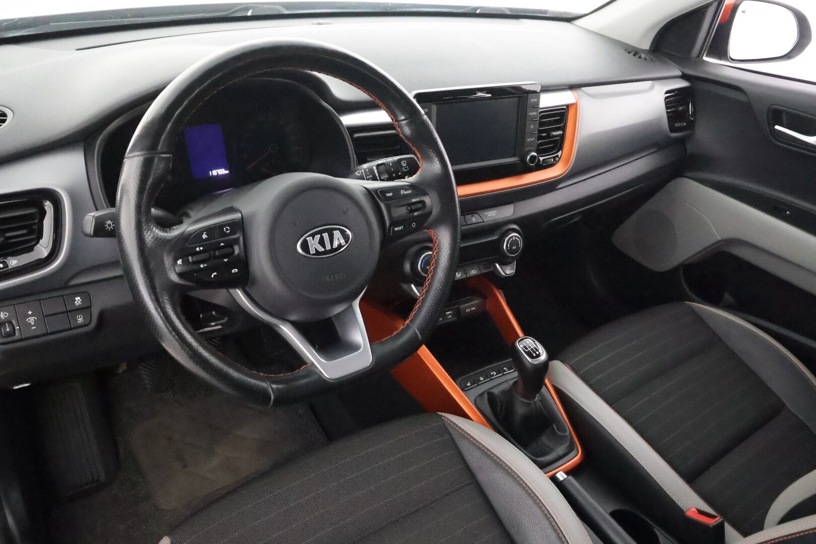 Kia Stonic 2019 1,0 T-GDI ISG 120hv EX Design EcoDynamics - | Vakkari | Lohko | P.Kamera | LED | Puolinahat | Ratinlämmitys | apple&Android | Suomi-auto | Kahdet Renkaat |