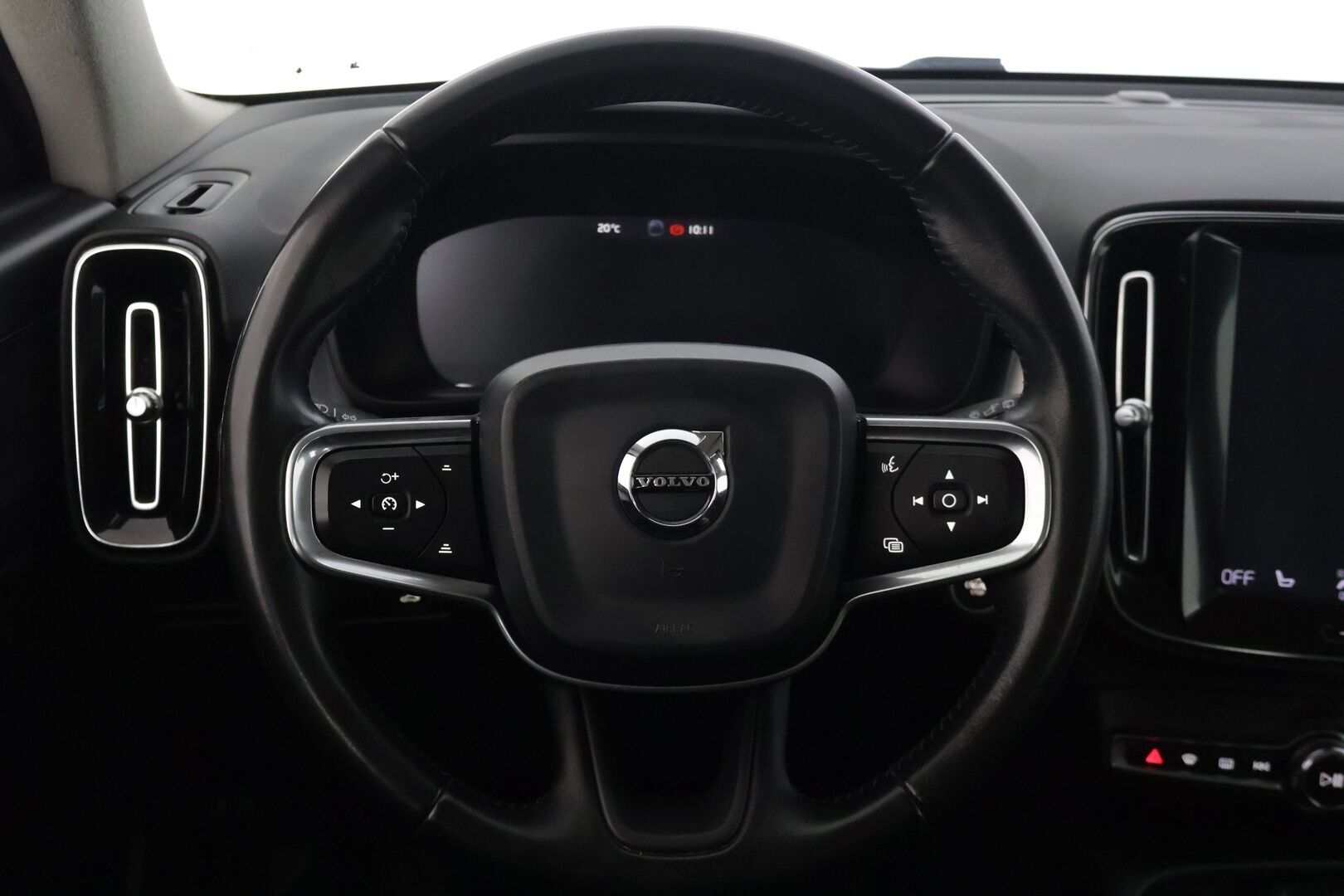 Volvo XC40 2020 D3 Business aut - | Suomi-auto | Vakionopeudensäädin | Navi | KeylessGo | Pysäköinti lämmitin | LED | Puolinahat | Peruutustutka | - KORKO VAIN 3,99 %
