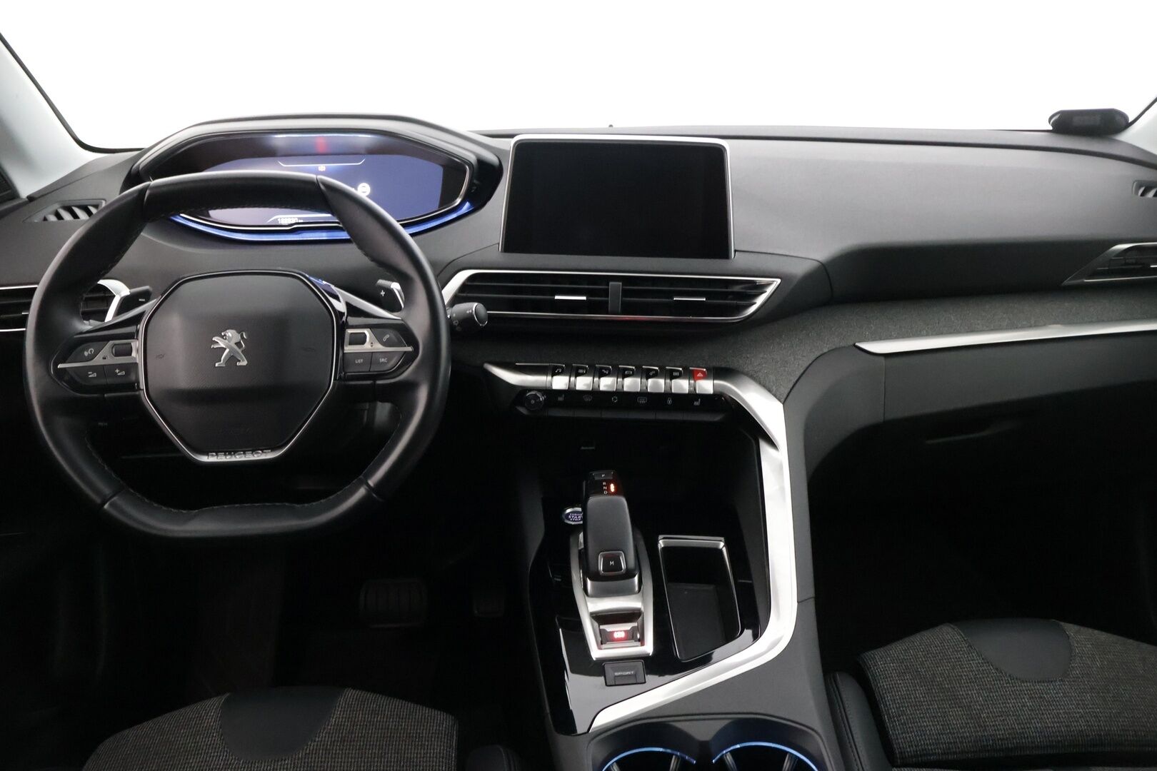 Peugeot 3008 2019 Allure PureTech 130 EAT8-automaatti * / Blis / Vetokoukku / Keyless / Muistipenkki / Sähkökontti / - Tyylikäs & pieni kulutuksinen / Varusteita löytyy / Jakopää tehty / Juuri huollettu & katsastettu valmiina ajoon /  