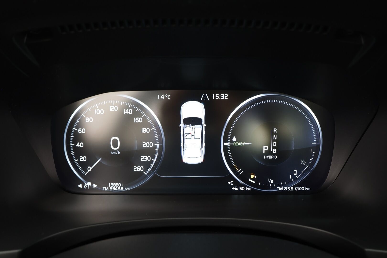 Volvo S90 2018 T8 AWD Business Inscription aut * ACC / P.kamera / Full LED / Navi / Muistipenkki / Lasikattoluukku / KeylessGo / Webasto / Koukku * - Kahdet renkaat aluvanteilla - HULLU BLACKWEEK KORKOTARJOUS 2,49%