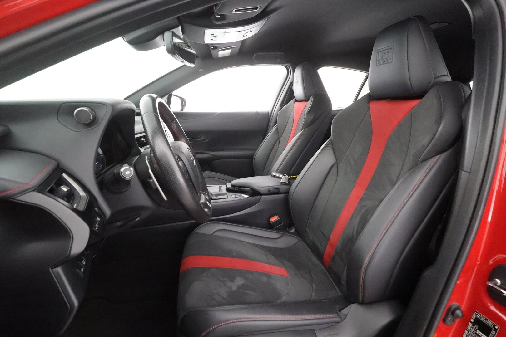 Lexus UX 2019 250h AWD F Sport - | ACC | HUD | Sähköpenkit | Nahka-alcantara | Keyless | P.kamera | Lämm. ohjauspyörä | Sähkökontti | Merkkihuollot | 