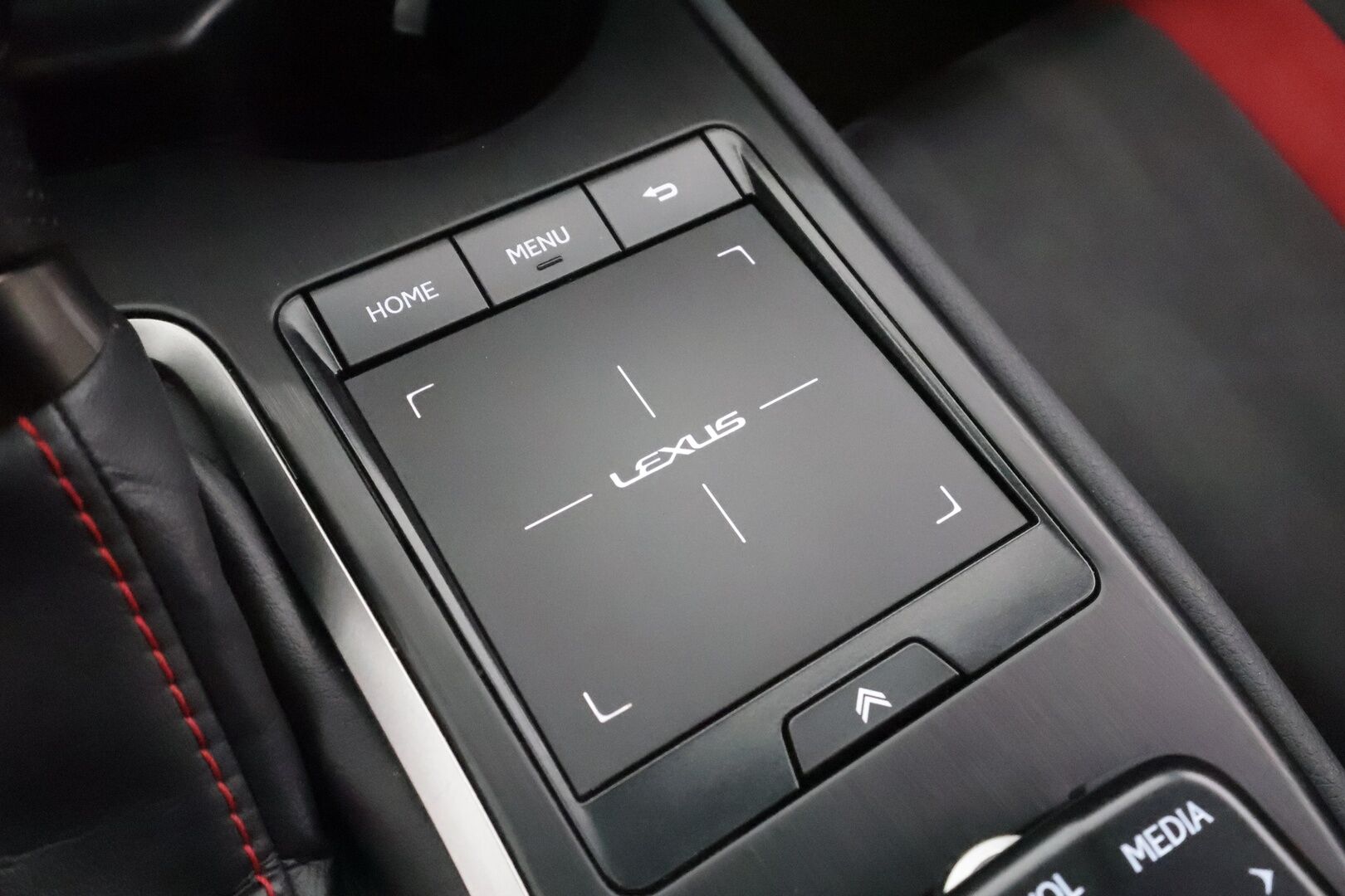 Lexus UX 2019 250h AWD F Sport - | ACC | HUD | Sähköpenkit | Nahka-alcantara | Keyless | P.kamera | Lämm. ohjauspyörä | Sähkökontti | Merkkihuollot | 