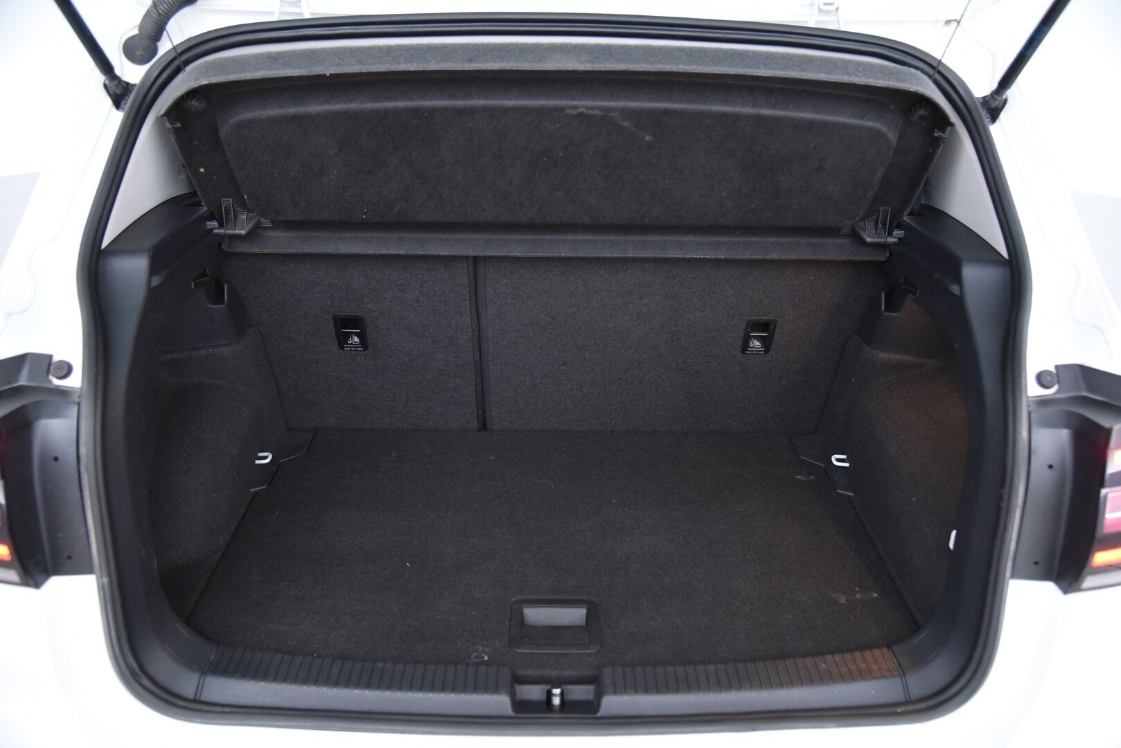 Volkswagen T-Cross 2019 Style 1,0 TSI 85 kW (115 hv) DSG-aut.*ACC / BLIS / Merkkihuollettu / P-Tutkat / AppConnect / Koukku*