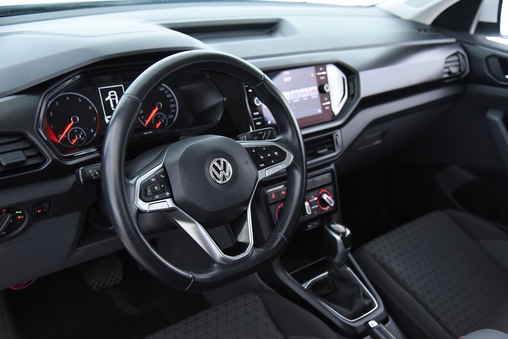 Volkswagen T-Cross 2019 Style 1,0 TSI 85 kW (115 hv) DSG-aut.*ACC / BLIS / Merkkihuollettu / P-Tutkat / AppConnect / Koukku*