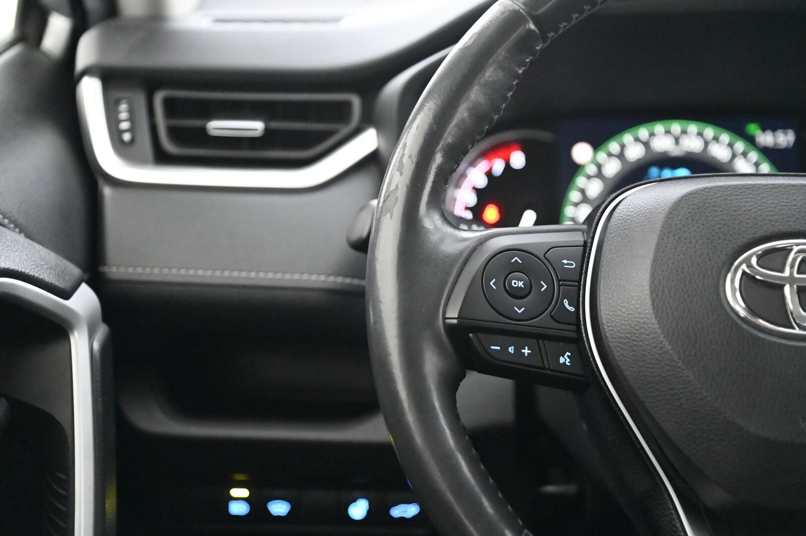 Toyota RAV4 2019 2,0 VVT-iE Active * Navi / P.Kamera / LED / Koukku / S.kontti* - * 2x vanteet renkailla / Suomi-auto / Merkkihuollettu *