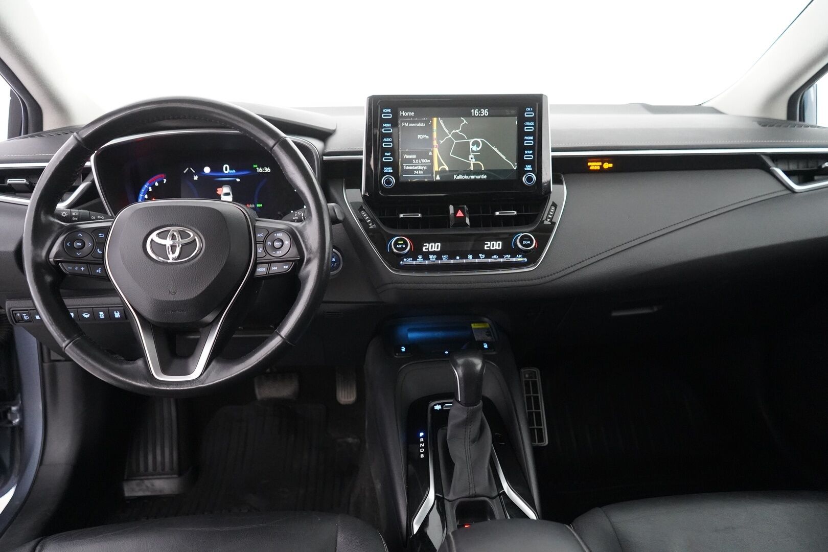 Toyota Corolla 2019 Sedan 1,8 Hybrid Style - ACC | Koukku | Blis | Lohko | Nahat | Kamera | LED | Navi | Tutkat | Suomi-auto | Kahdet alumiinivanteet | SUPER VARUSTEET!