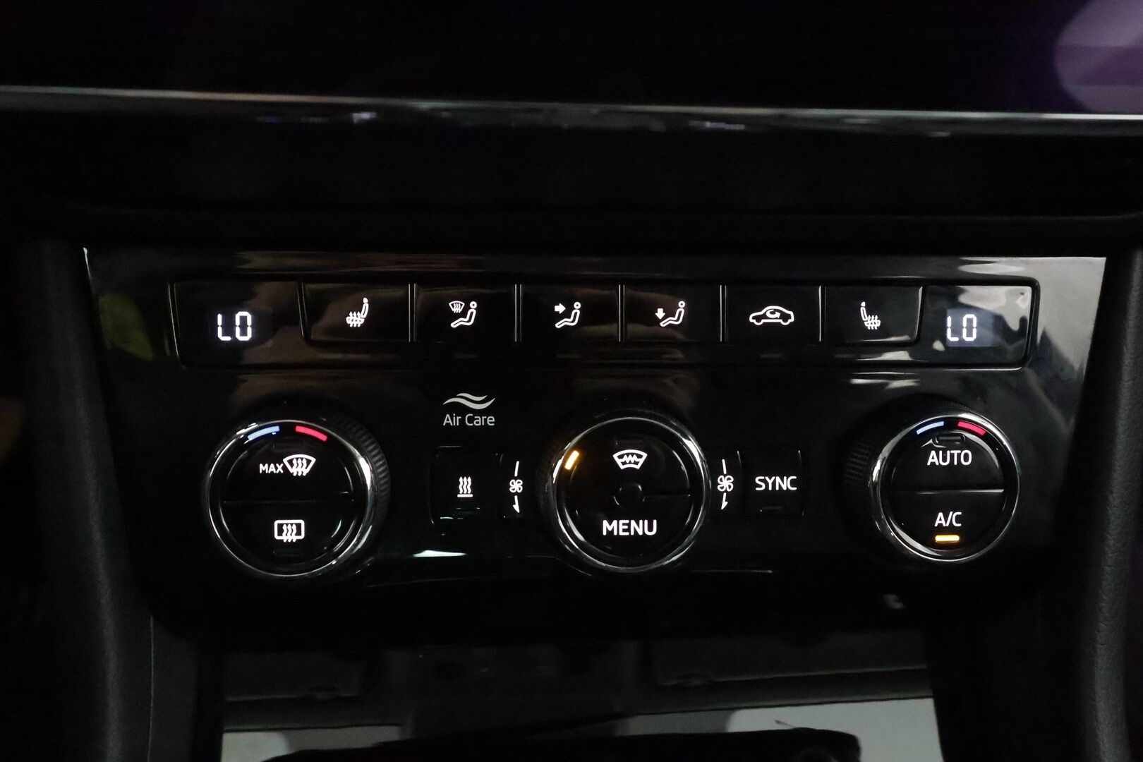 Skoda Superb 2019 1,5 TSI ACT Style BusinessLine - | ACC | Webasto | Koukku | Canton | LED | Muistipenkki | P.kamera | Nahat | Keyless | Apple&Android | 1.Om Suomi-auto | Merkkihuollettu | Kahdet Renkaat |