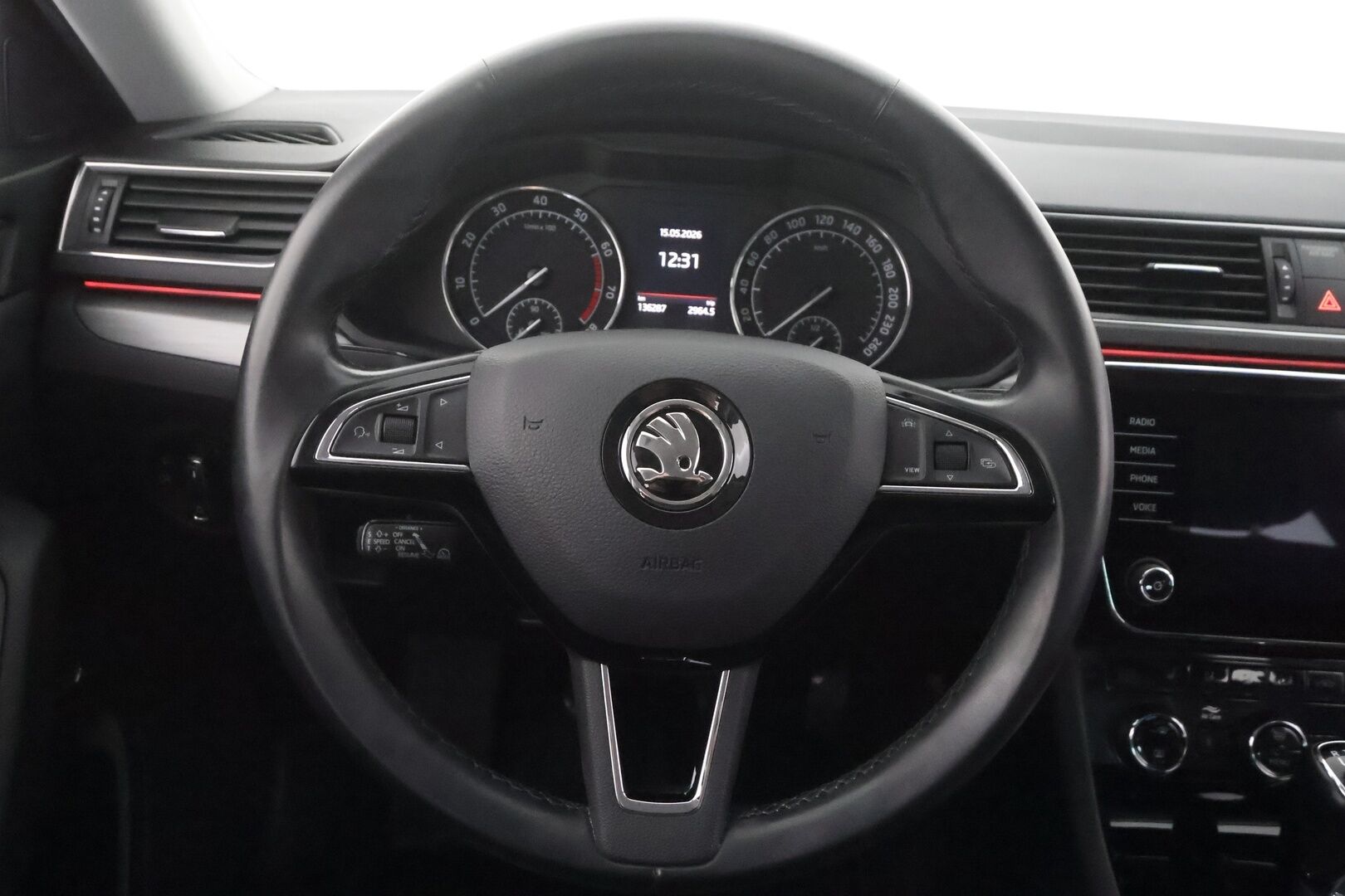 Skoda Superb 2019 1,5 TSI ACT Style BusinessLine - | ACC | Webasto | Koukku | Canton | LED | Muistipenkki | P.kamera | Nahat | Keyless | Apple&Android | 1.Om Suomi-auto | Merkkihuollettu | Kahdet Renkaat |