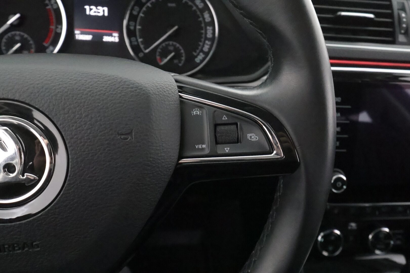Skoda Superb 2019 1,5 TSI ACT Style BusinessLine - | ACC | Webasto | Koukku | Canton | LED | Muistipenkki | P.kamera | Nahat | Keyless | Apple&Android | 1.Om Suomi-auto | Merkkihuollettu | Kahdet Renkaat |