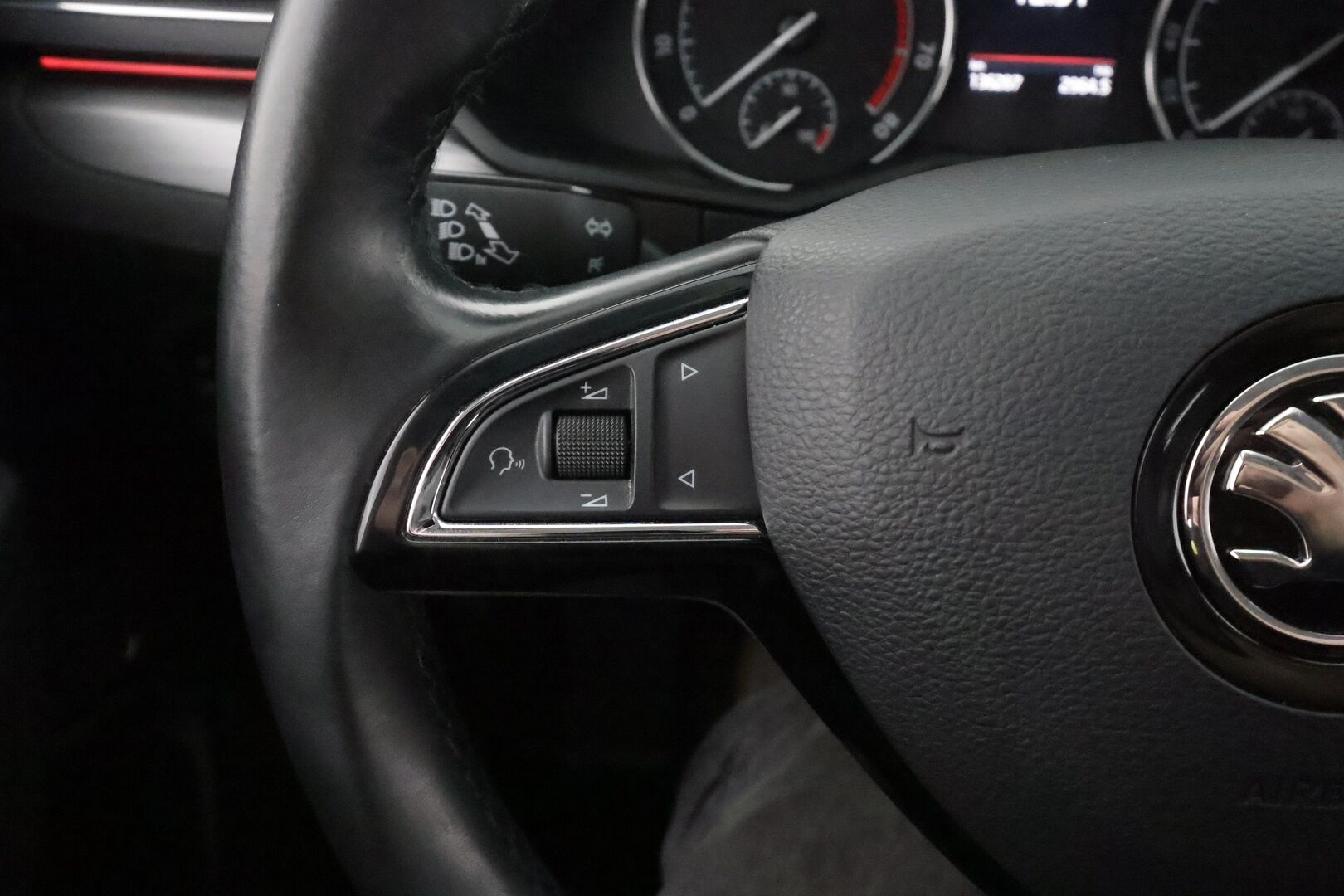 Skoda Superb 2019 1,5 TSI ACT Style BusinessLine - | ACC | Webasto | Koukku | Canton | LED | Muistipenkki | P.kamera | Nahat | Keyless | Apple&Android | 1.Om Suomi-auto | Merkkihuollettu | Kahdet Renkaat |