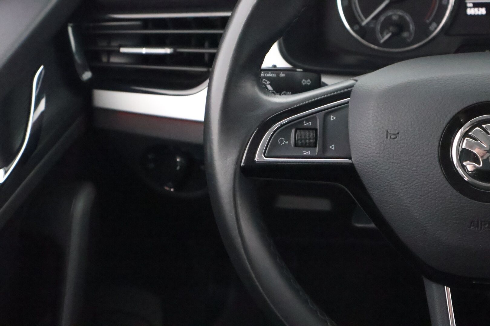 Skoda Scala 2019 1,5 TSI Ambition DSG Autom. - Suomiauto / Lane Assist / Peruutustutkat / Crystal LED / Lohko & Sisäpistoke / Juuri tullut Tampereelle!