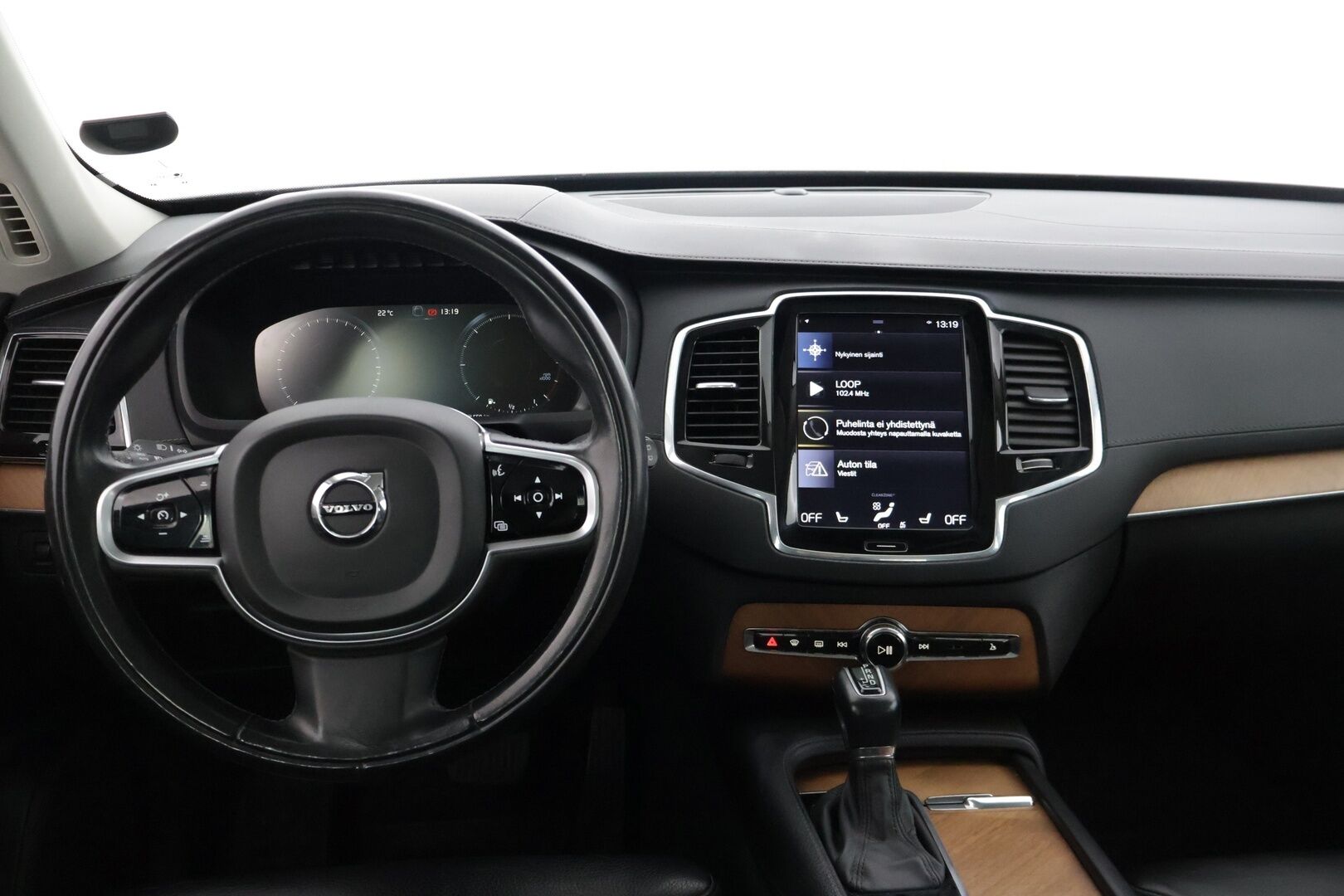 Volvo XC90 2019 D5 AWD Inscription aut * 7-P / Kamera / PilotAssist / Webasto / Muistipenkit / Vetokoukku / Nahkasisusta / Navi * - 2,99 % KORKOTARJOUS TÄHÄN AUTOON - * Jakohihna juuri vaihdettu / Suomi-auto / 2x Vanteet & Renkaat *