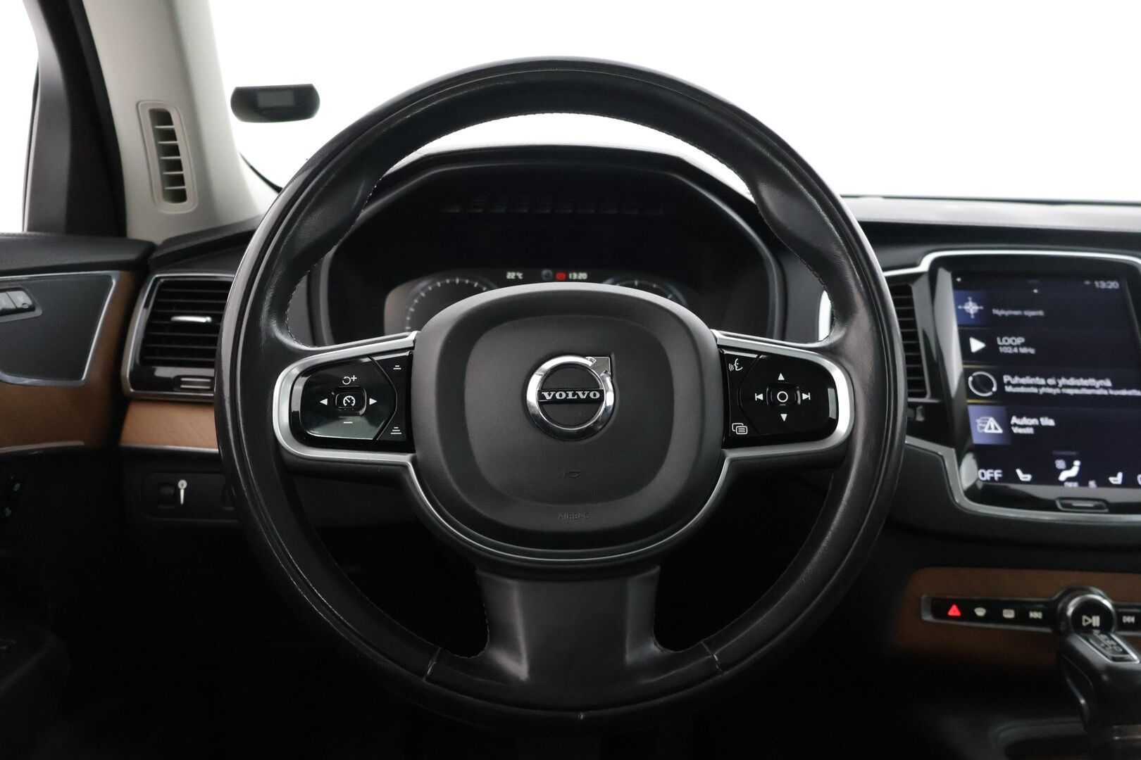 Volvo XC90 2019 D5 AWD Inscription aut * 7-P / Kamera / PilotAssist / Webasto / Muistipenkit / Vetokoukku / Nahkasisusta / Navi * - 2,99 % KORKOTARJOUS TÄHÄN AUTOON - * Jakohihna juuri vaihdettu / Suomi-auto / 2x Vanteet & Renkaat *