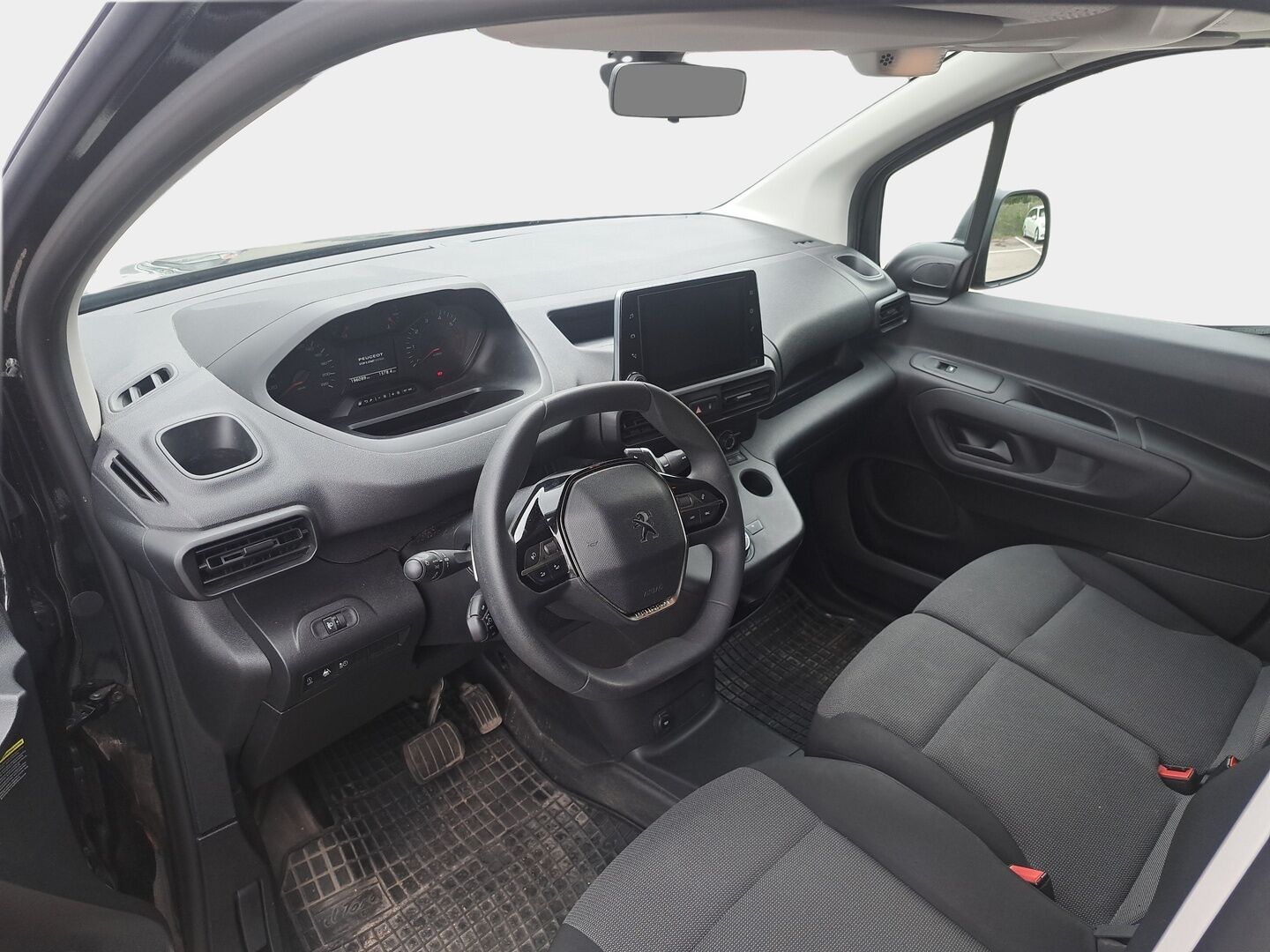 Peugeot Partner 2019 BlueHDi 130 EAT8-automaatti M - Kamera | Koukku | Navi | Webasto | Kahdet renkaat aluvantein | Jakohihna vaihdettu 2025