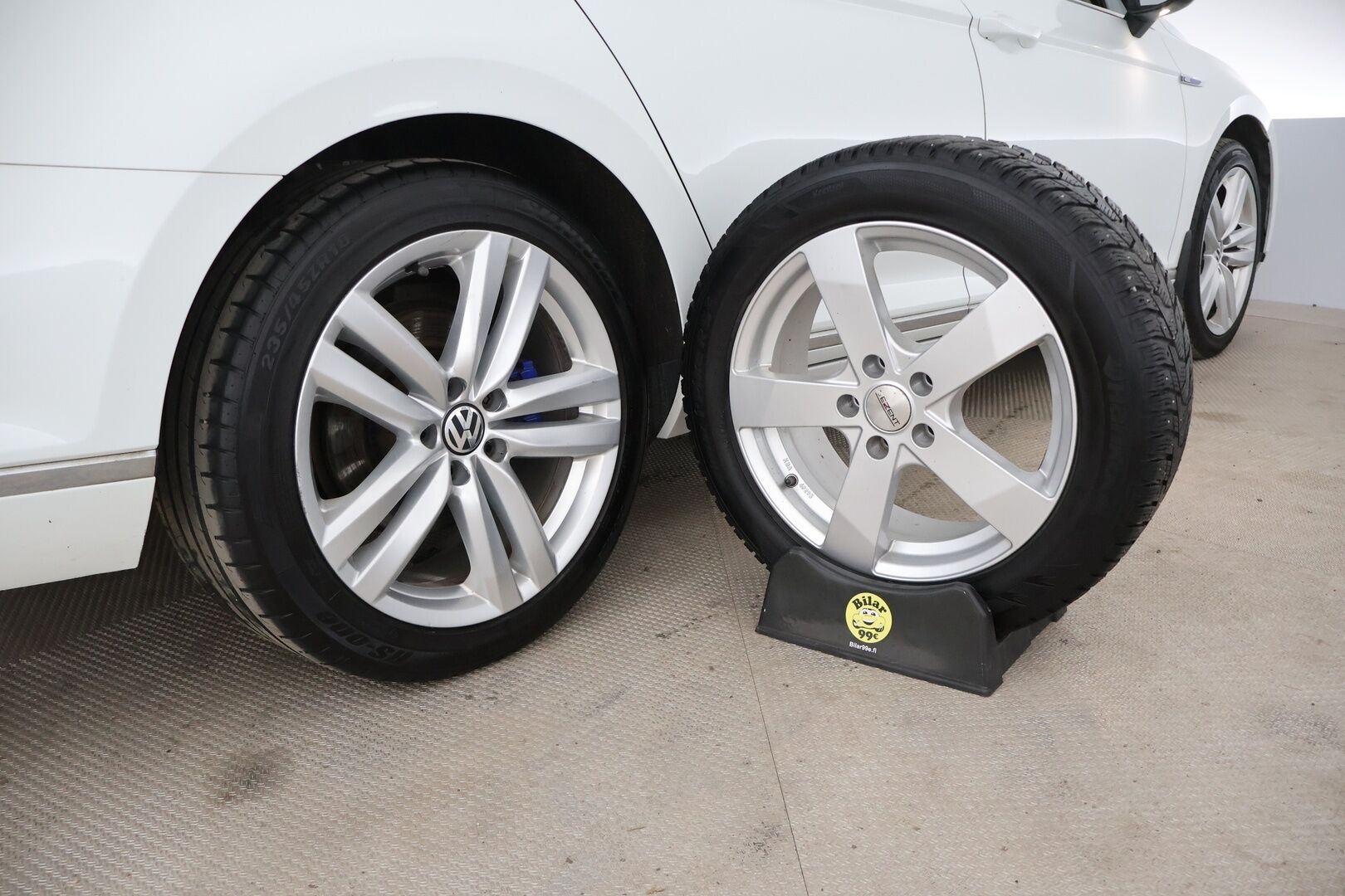 Volkswagen Passat 2017 Variant GTE Plug-In Hybrid 160 kW (218 hv) DSG-aut/ ACC / P. Kamera / ErgoComfort / 2x Renkaat / Huoltokirja / SoH 90.1%! - Akku vaihdettu suurempaan 2024! / SoH 90,1% - HULLUT AVAJAISHULINAT KORKOTARJOUS 3,29 %