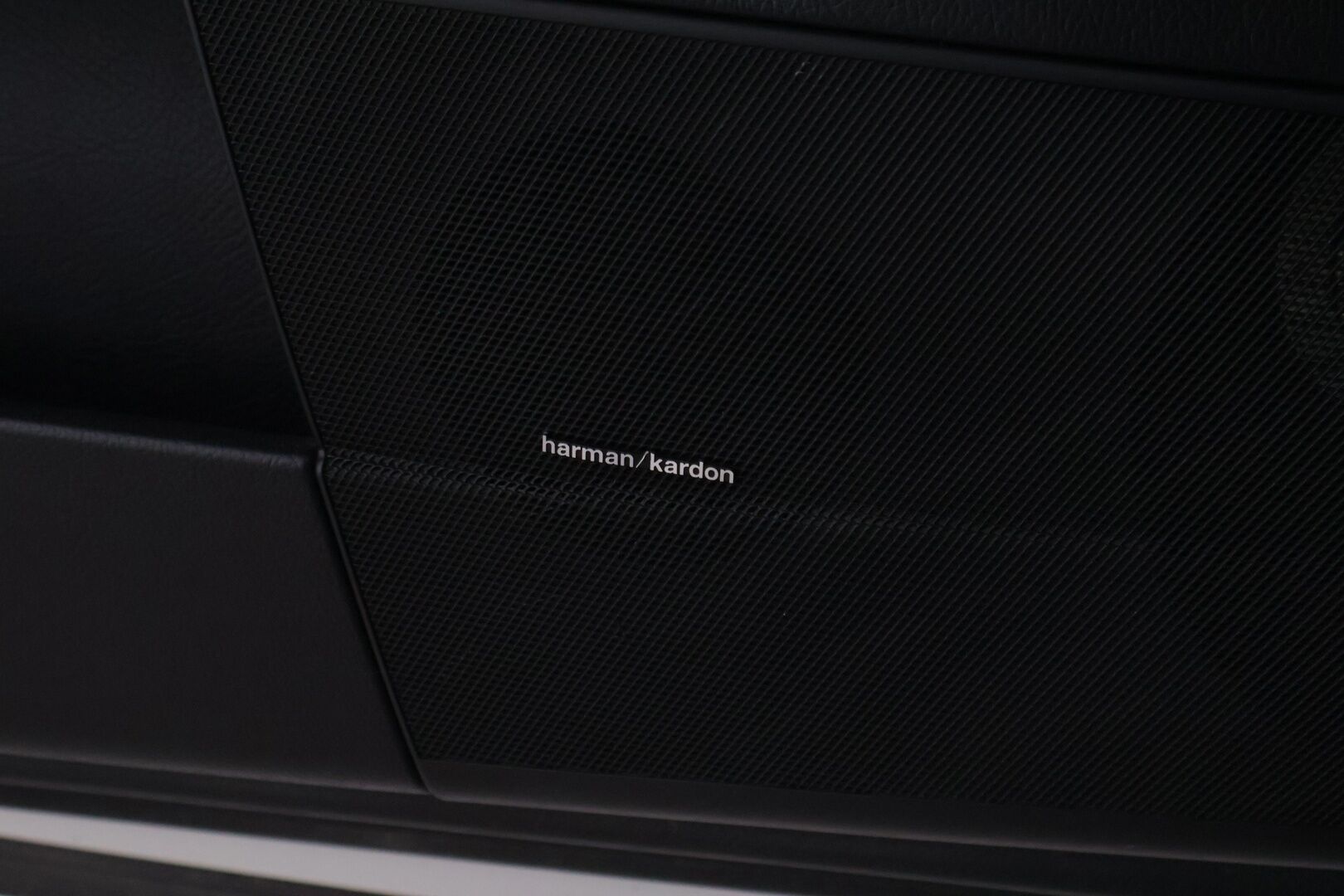 Mercedes-Benz S 2007 550 4MATIC Sedan YritysOutlet - Myydään vain yrityksille - Tämä auto myydään YritysOutlet -valikoimasta vain yritykselle