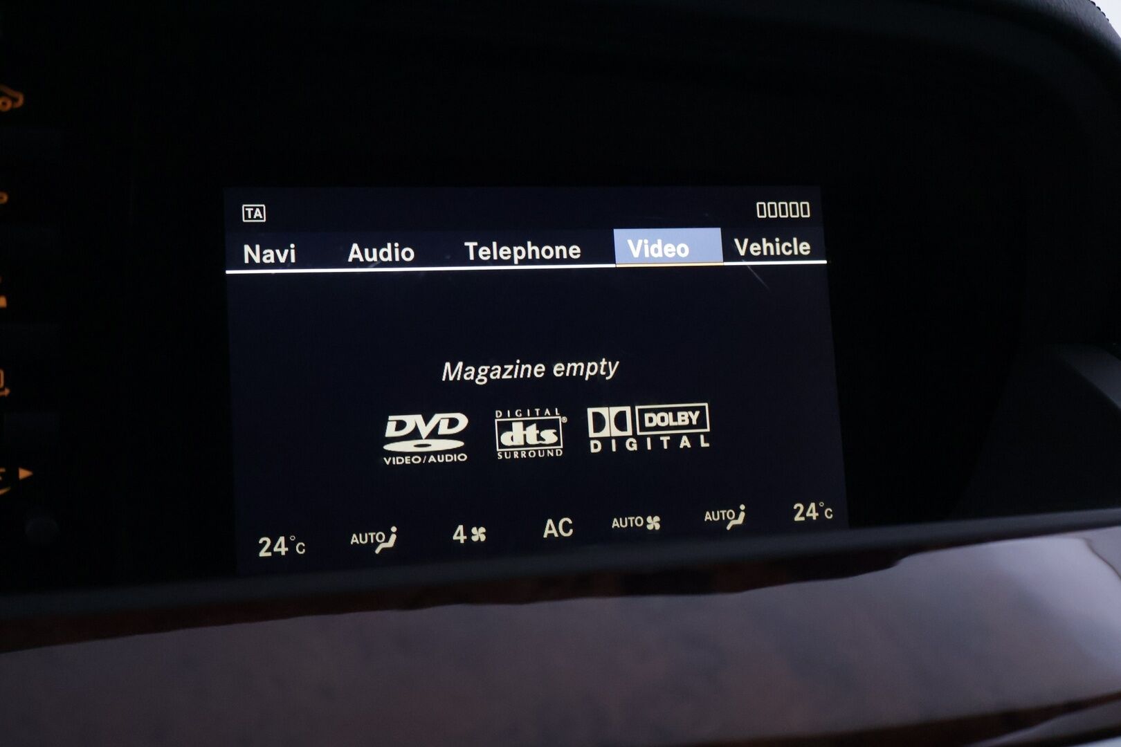 Mercedes-Benz S 2007 550 4MATIC Sedan YritysOutlet - Myydään vain yrityksille - Tämä auto myydään YritysOutlet -valikoimasta vain yritykselle