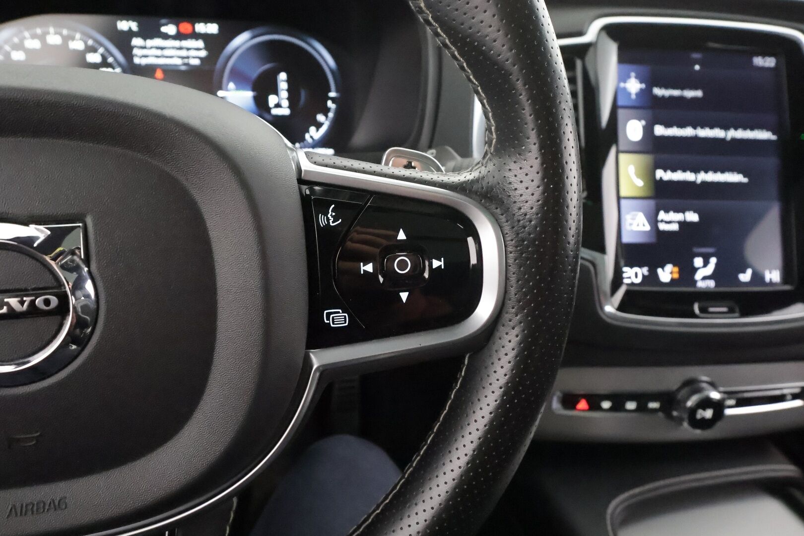 Volvo XC90 2019 T8 AWD R-Design aut * HUD / Panorama /Pilot assist / 7-Paikkainen / Muistipenkit /  Harman&Kardon / 360-Kamera * - Suomi-auto / Merkkihuollettu / Kahdet renkaat