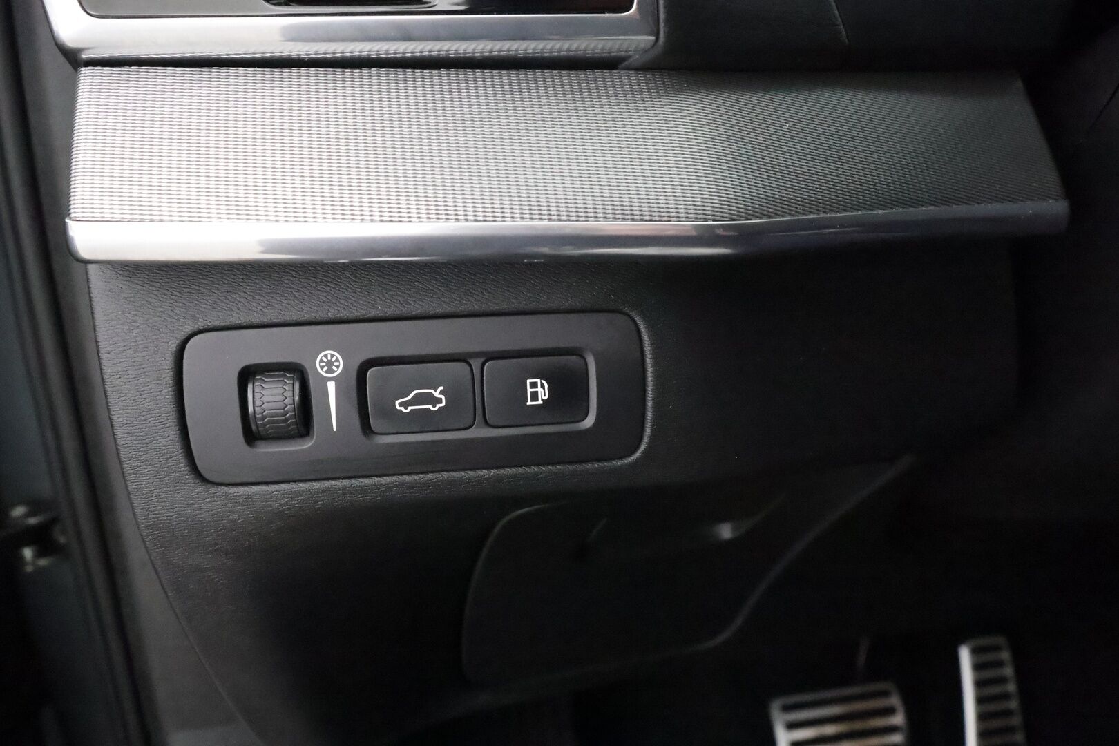 Volvo XC90 2019 T8 AWD R-Design aut * HUD / Panorama /Pilot assist / 7-Paikkainen / Muistipenkit /  Harman&Kardon / 360-Kamera * - Suomi-auto / Merkkihuollettu / Kahdet renkaat