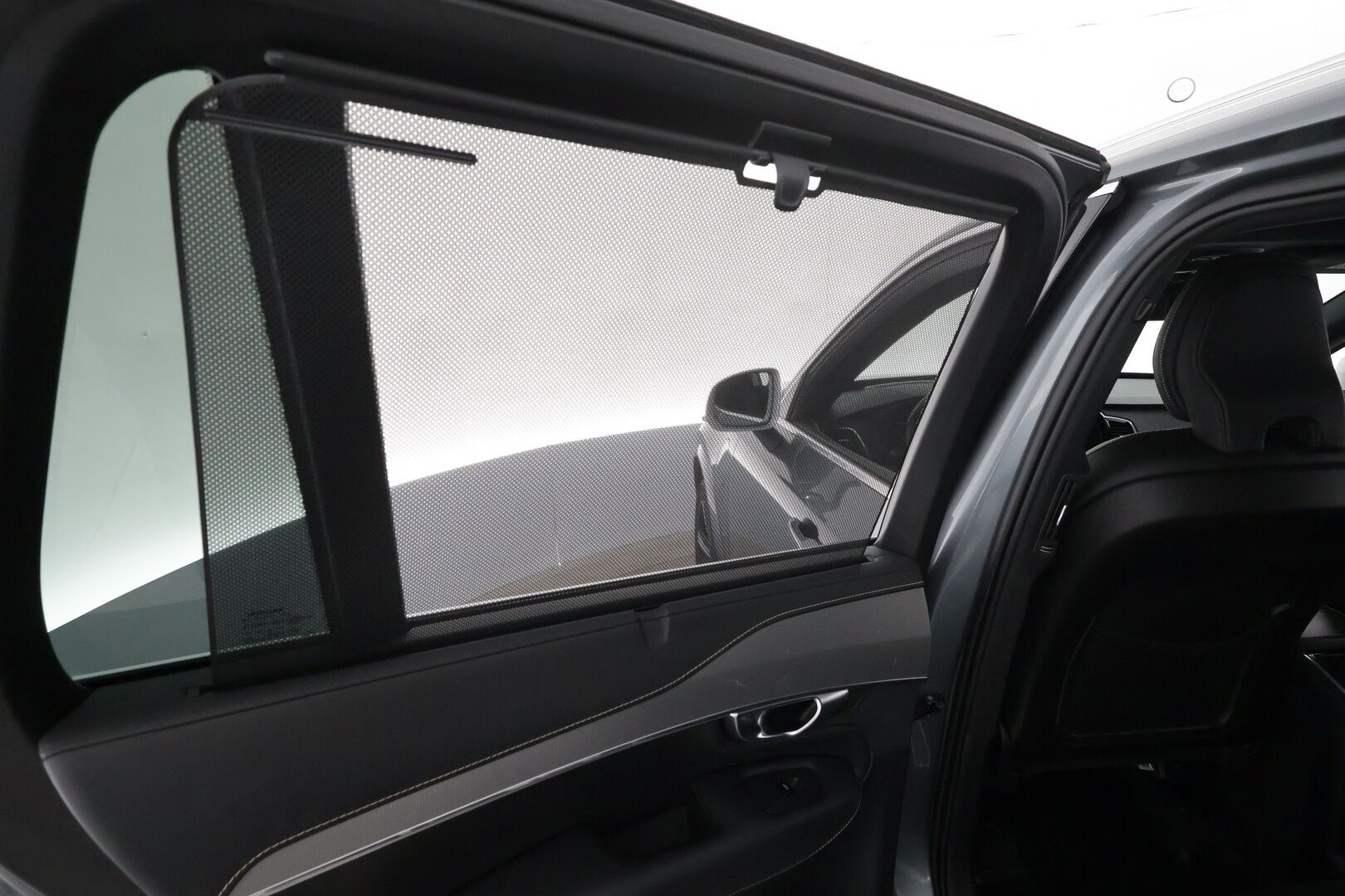 Volvo XC90 2019 T8 AWD R-Design aut * HUD / Panorama /Pilot assist / 7-Paikkainen / Muistipenkit /  Harman&Kardon / 360-Kamera * - Suomi-auto / Merkkihuollettu / Kahdet renkaat