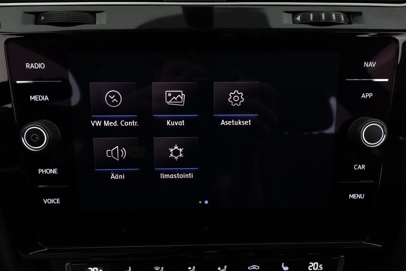 Volkswagen Golf 2019 Highline 1,0 TSI 85 kW (115 hv) DSG-automaatti - Suomiauto | Webasto | Adapt.Vakkari | Digimittari | Peruutuskamera | LED | Kangas-Alcantara |