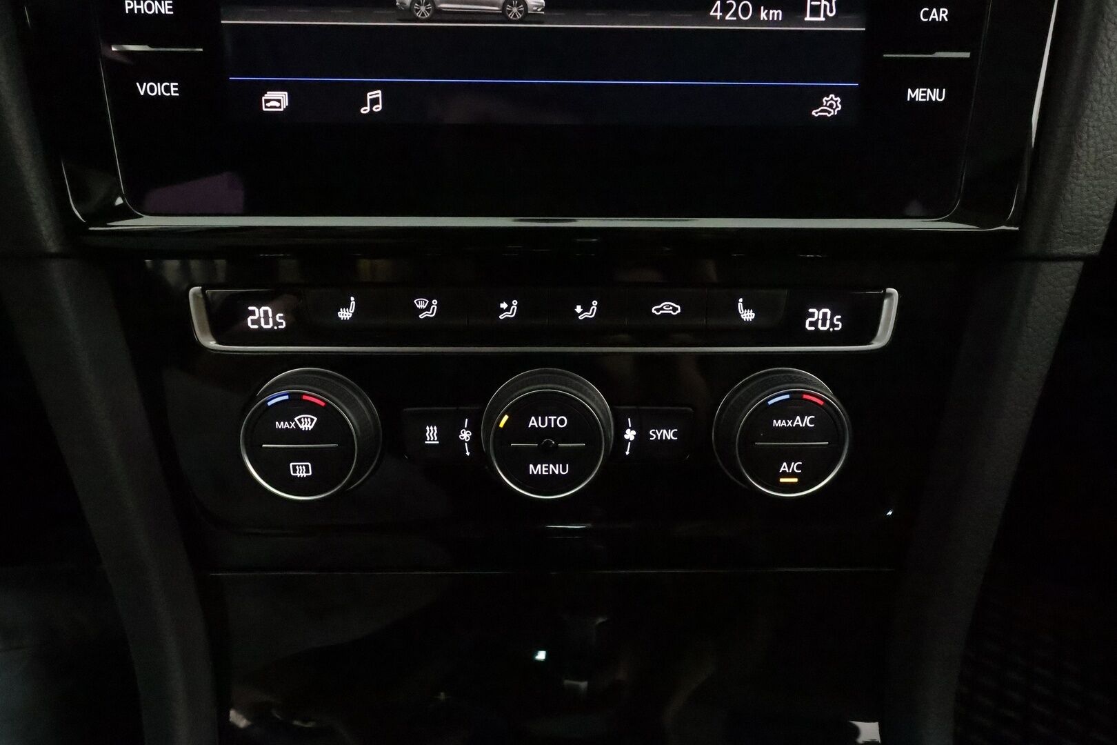 Volkswagen Golf 2019 Highline 1,0 TSI 85 kW (115 hv) DSG-automaatti - Suomiauto | Webasto | Adapt.Vakkari | Digimittari | Peruutuskamera | LED | Kangas-Alcantara |