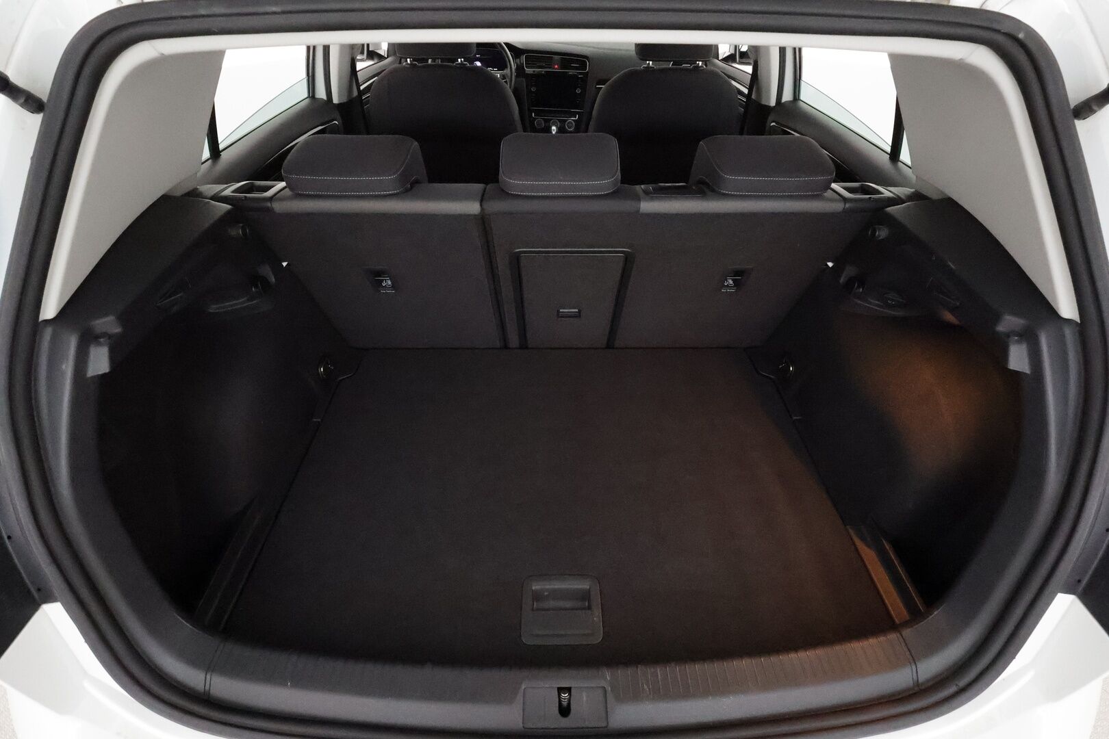 Volkswagen Golf 2019 Highline 1,0 TSI 85 kW (115 hv) DSG-automaatti - Suomiauto | Webasto | Adapt.Vakkari | Digimittari | Peruutuskamera | LED | Kangas-Alcantara |
