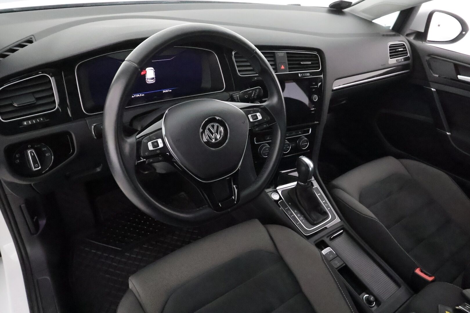 Volkswagen Golf 2019 Highline 1,0 TSI 85 kW (115 hv) DSG-automaatti - Suomiauto | Webasto | Adapt.Vakkari | Digimittari | Peruutuskamera | LED | Kangas-Alcantara |
