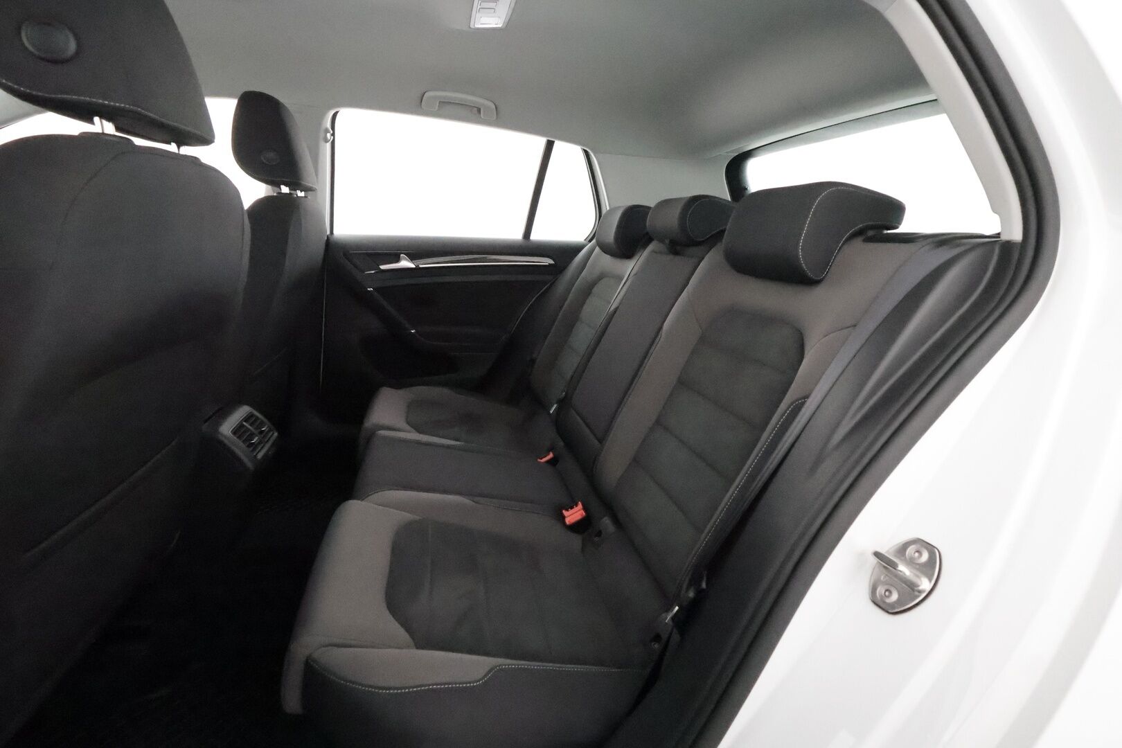 Volkswagen Golf 2019 Highline 1,0 TSI 85 kW (115 hv) DSG-automaatti - Suomiauto | Webasto | Adapt.Vakkari | Digimittari | Peruutuskamera | LED | Kangas-Alcantara |