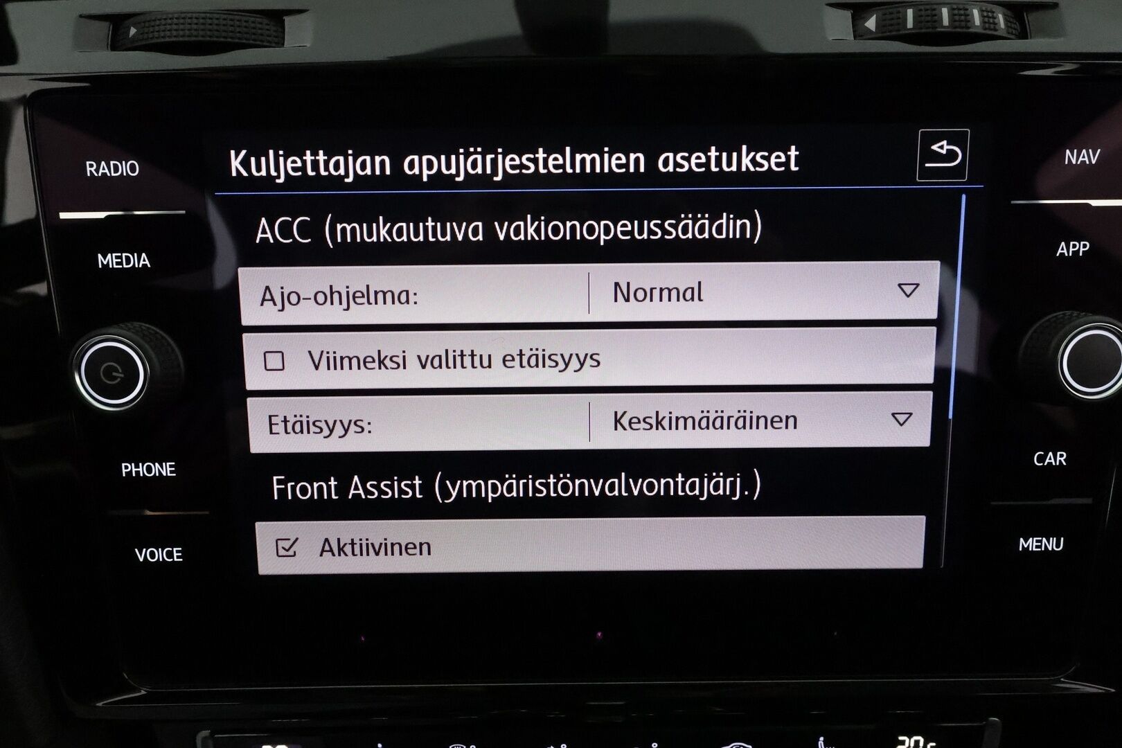 Volkswagen Golf 2019 Highline 1,0 TSI 85 kW (115 hv) DSG-automaatti - Suomiauto | Webasto | Adapt.Vakkari | Digimittari | Peruutuskamera | LED | Kangas-Alcantara |