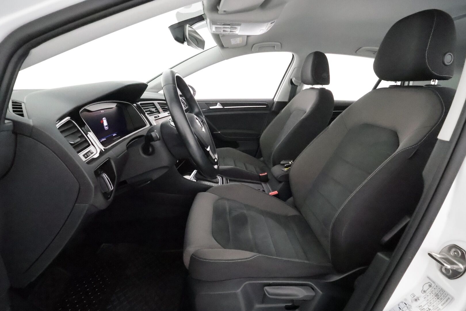 Volkswagen Golf 2019 Highline 1,0 TSI 85 kW (115 hv) DSG-automaatti - Suomiauto | Webasto | Adapt.Vakkari | Digimittari | Peruutuskamera | LED | Kangas-Alcantara |