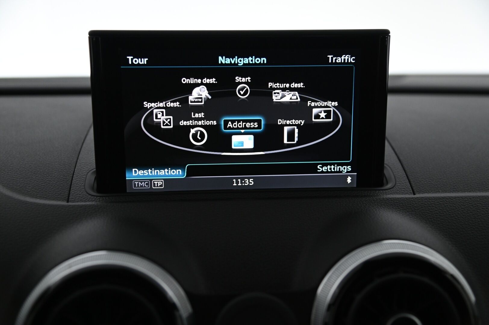 Audi e-tron 2015 A3 Sportback e-tron Viistoperä *Myydään Huutokaupat.com* - *B&O / ACC / Kattoluukku / Sporttinahat / Navi / Blis / 2x Vanteet ja renkaat*