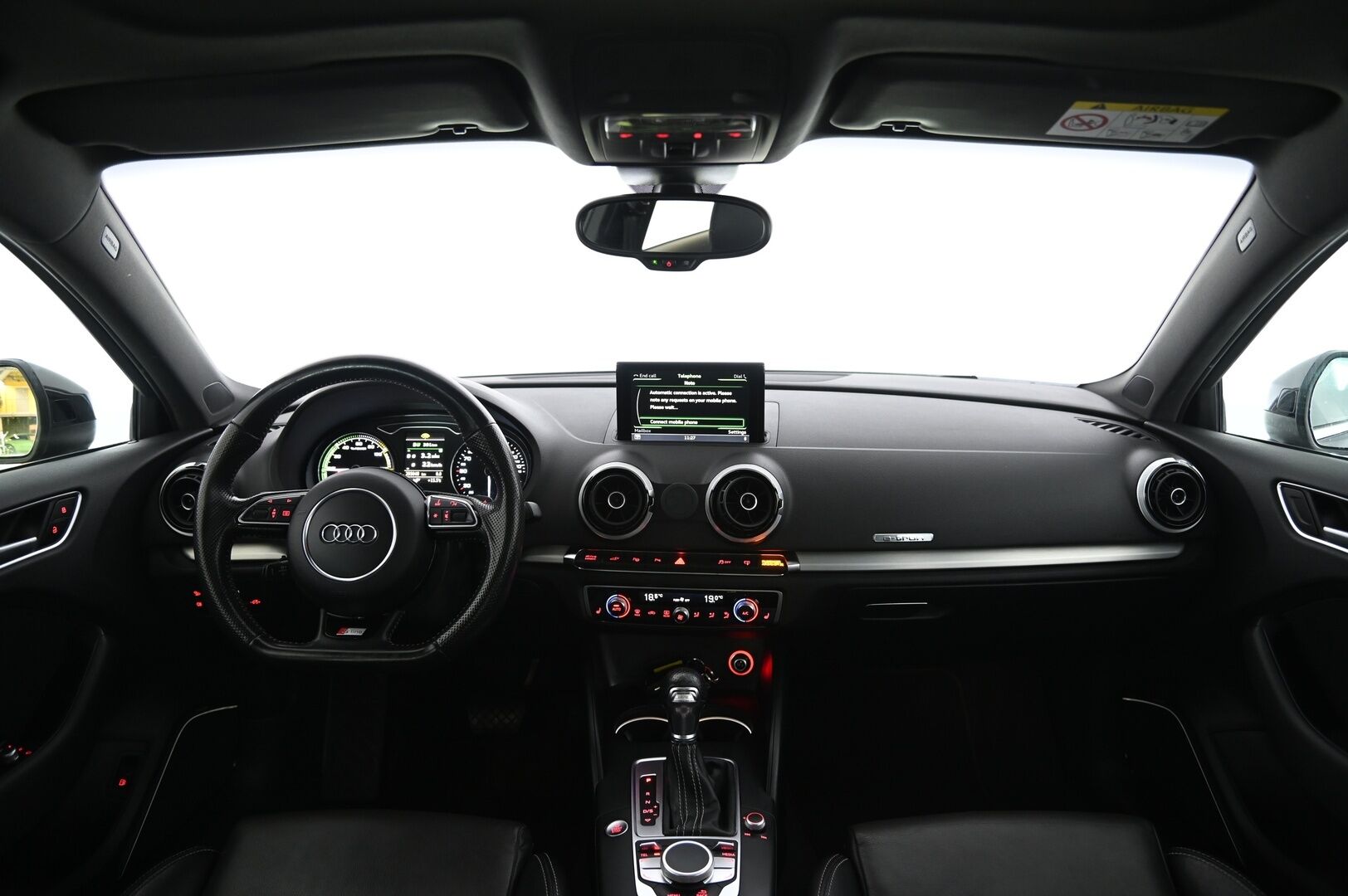 Audi e-tron 2015 A3 Sportback e-tron Viistoperä *Myydään Huutokaupat.com* - *B&O / ACC / Kattoluukku / Sporttinahat / Navi / Blis / 2x Vanteet ja renkaat*