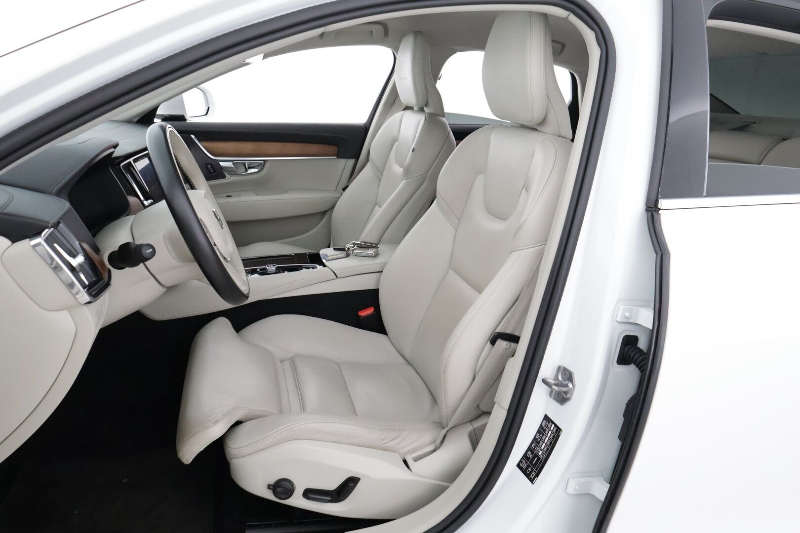 Volvo S90 2019 T8 AWD Business Inscription aut - PA-lisälämmitin / Pilot Assist / Harman/Kardon / Tutkat / Sporttipenkki Muistilla / KeylessGo / Vaalea nahkasisusta / Navi 