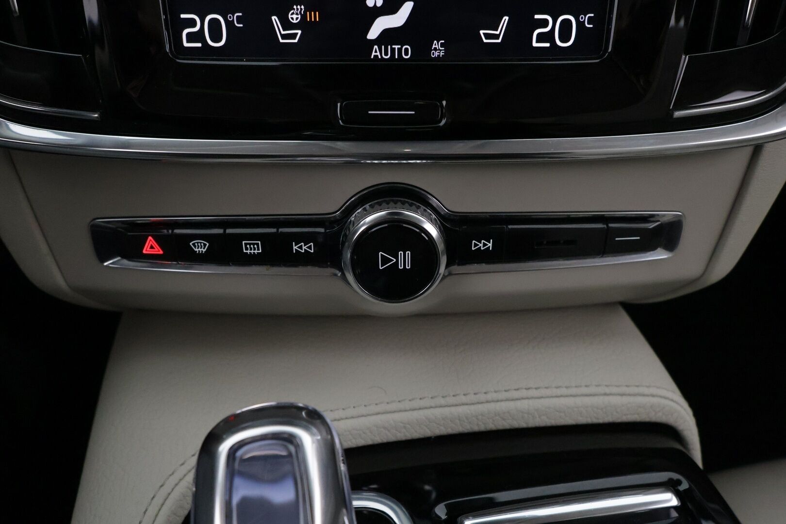 Volvo S90 2019 T8 AWD Business Inscription aut - PA-lisälämmitin / Pilot Assist / Harman/Kardon / Tutkat / Sporttipenkki Muistilla / KeylessGo / Vaalea nahkasisusta / Navi 