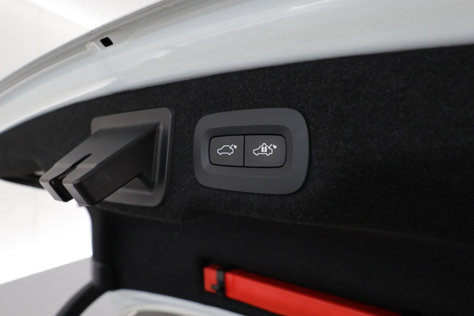 Volvo S90 2019 T8 AWD Business Inscription aut - PA-lisälämmitin / Pilot Assist / Harman/Kardon / Tutkat / Sporttipenkki Muistilla / KeylessGo / Vaalea nahkasisusta / Navi 