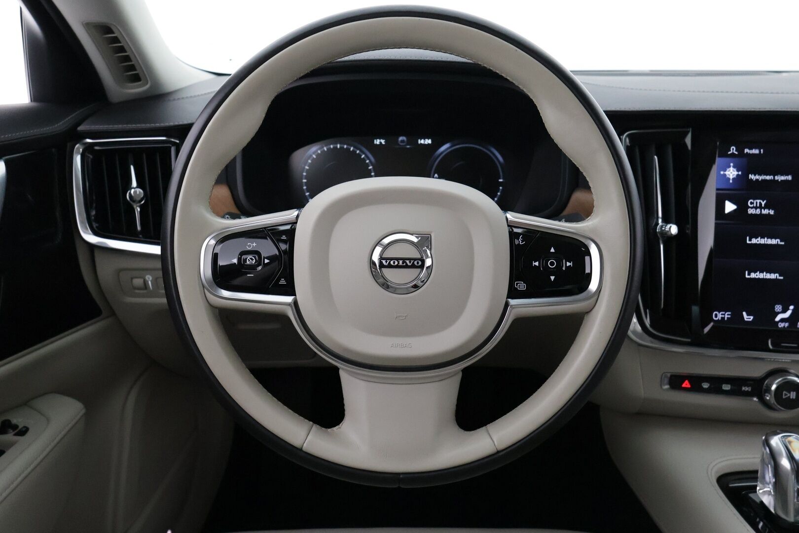 Volvo S90 2019 T8 AWD Business Inscription aut - PA-lisälämmitin / Pilot Assist / Harman/Kardon / Tutkat / Sporttipenkki Muistilla / KeylessGo / Vaalea nahkasisusta / Navi 