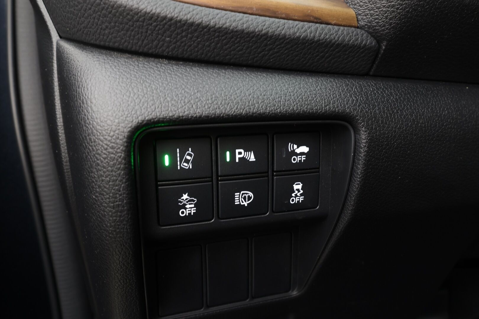 Honda CR-V 2020 Hybrid Elegance 2WD AT * ACC / P.kamera / LED / Navi / Lohkolämmitin / KeylessGo / Digimittaristo * - Suomi-auto / Kahdet renkaat aluvanteilla - HULLU BLACKWEEK KORKOTARJOUS 2,49%