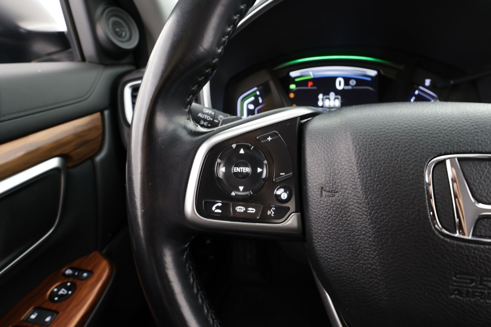 Honda CR-V 2020 Hybrid Elegance 2WD AT * ACC / P.kamera / LED / Navi / Lohkolämmitin / KeylessGo / Digimittaristo * - Suomi-auto / Kahdet renkaat aluvanteilla - HULLU BLACKWEEK KORKOTARJOUS 2,49%