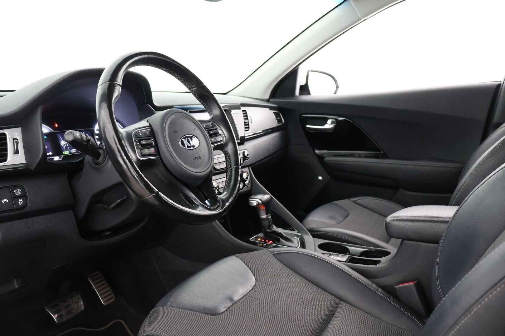 Kia Niro 2019 1,6 GDI Hybrid Edition DCT - | Adapt vak. | P-Kamera | JBL | Osanahat | Apple&Android | Suomi-Auto