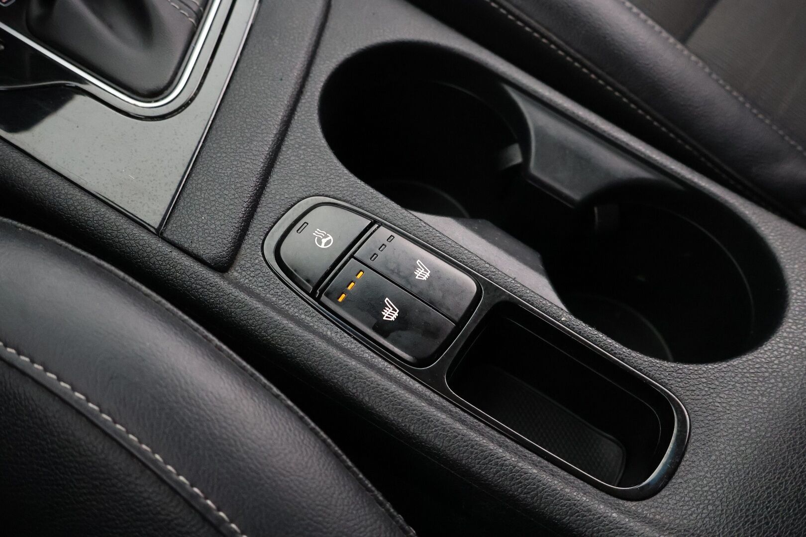 Kia Niro 2019 1,6 GDI Hybrid Edition DCT - | Adapt vak. | P-Kamera | JBL | Osanahat | Apple&Android | Suomi-Auto