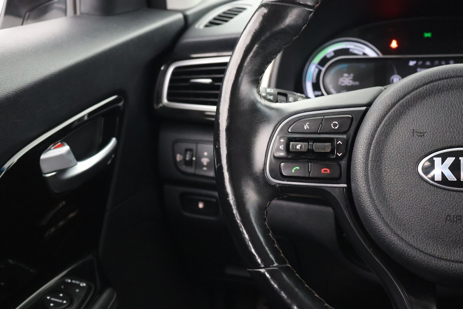 Kia Niro 2019 1,6 GDI Hybrid Edition DCT - | Adapt vak. | P-Kamera | JBL | Osanahat | Apple&Android | Suomi-Auto