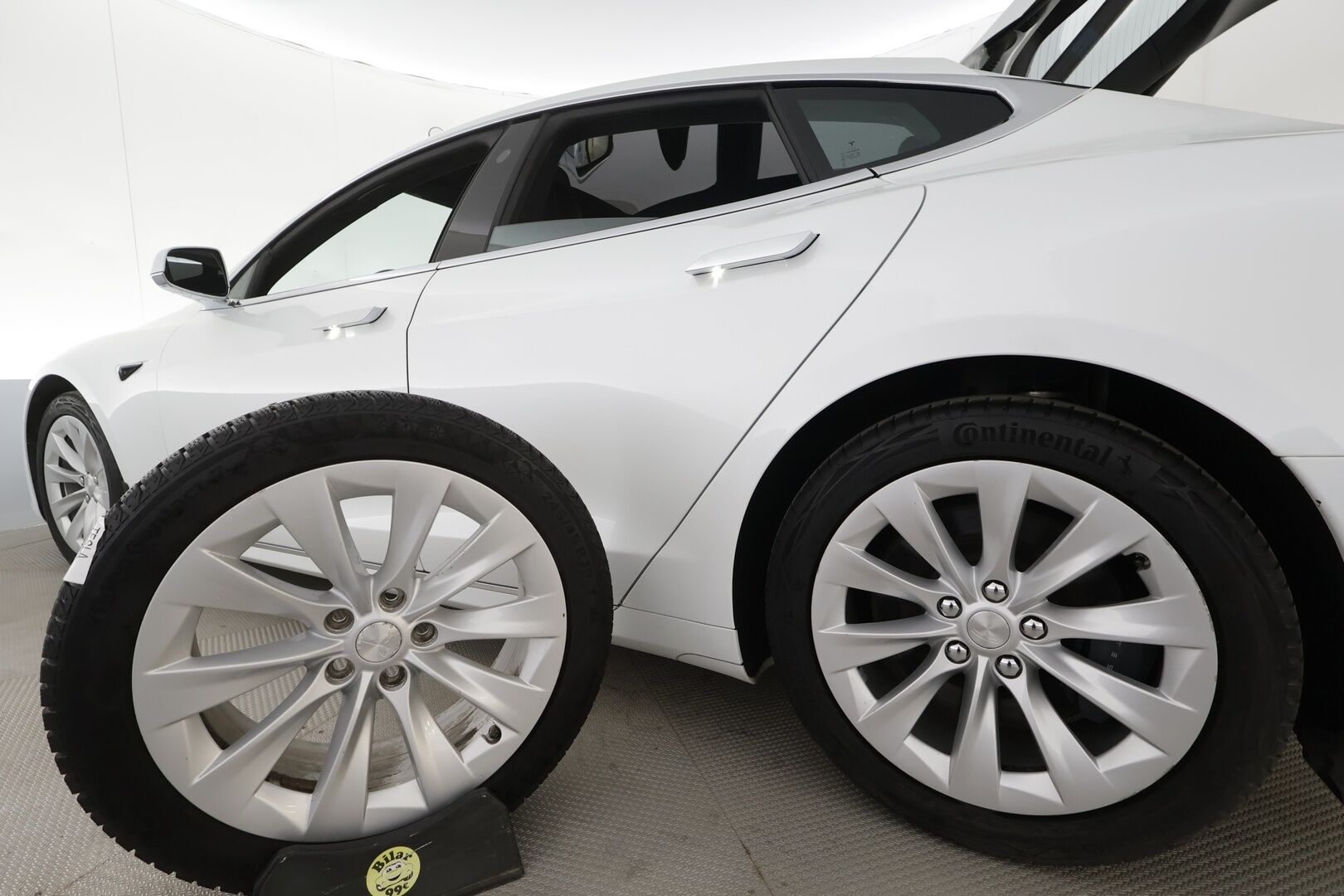 Tesla Model S 2019 100D AWD - | Lasikatto | Ilma-alusta | ACC | P.Kamera | LED | Muistipenkki | Premium Audio | Navi | Kaistavahti | Keyless | Suomi-auto | Kahdet renkaat |