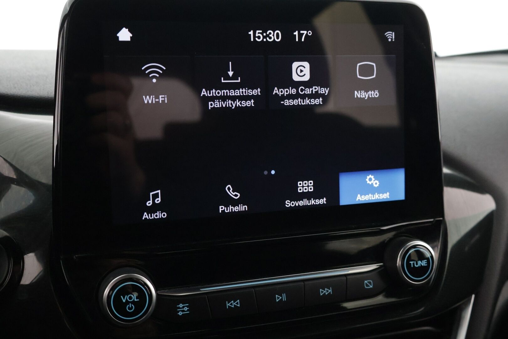 Ford Fiesta 2019 1,0 EcoBoost 100hv A6 ST-Line 5-ovinen**Tutka / Vakkari / Lohko / Lämmitettävä ratti** - Kahdet renkaat vanteineen / Jakopää tehty 02/25 