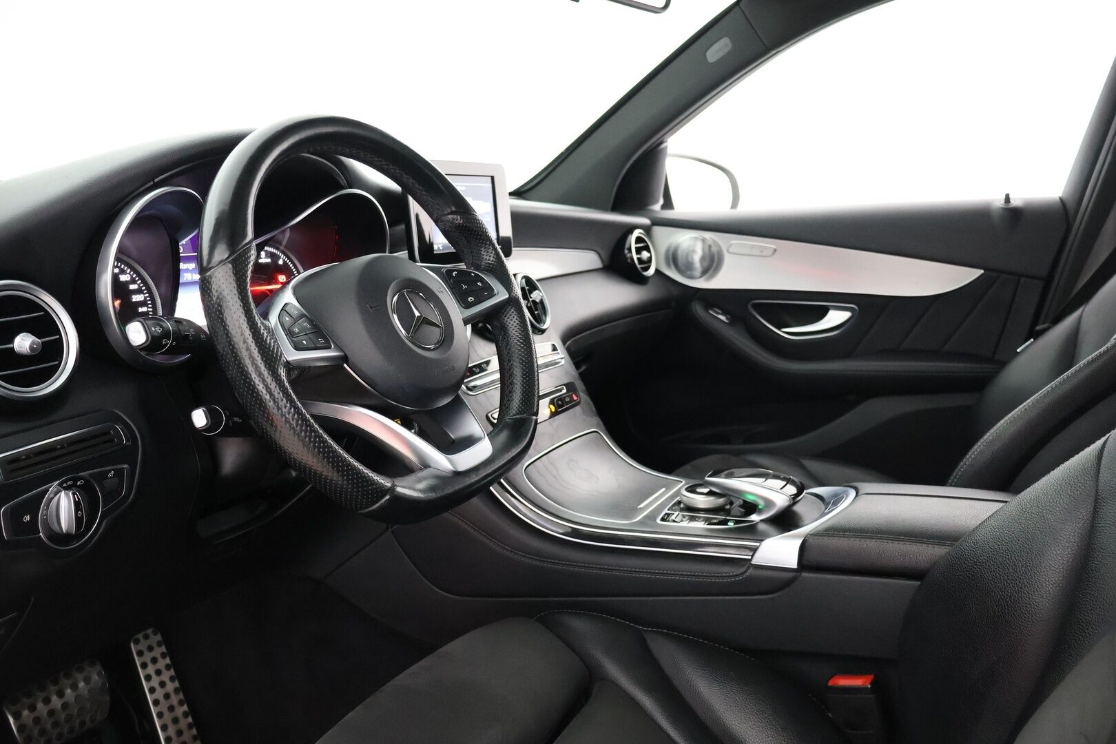 Mercedes-Benz GLC 2016 220 d 4Matic A Premium Business AMG - Webasto | LED | IHC+ | Panorama | Burmester | Vetokoukku | P.kamera