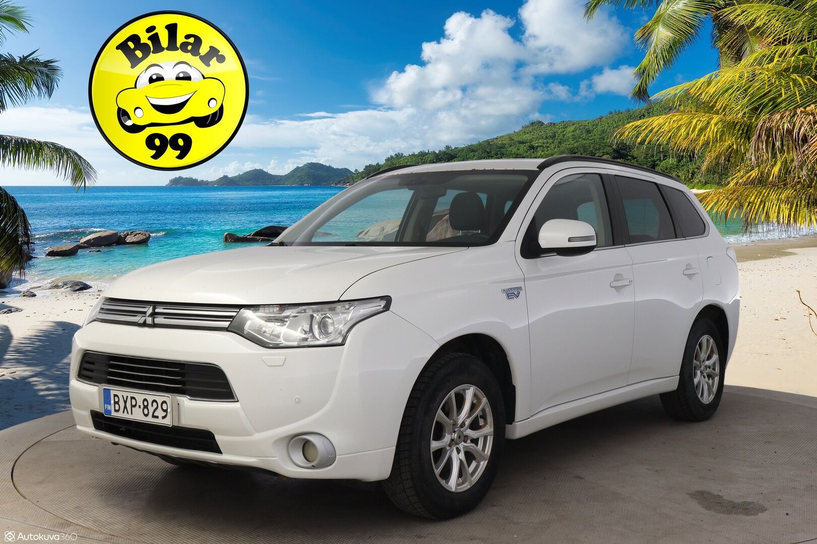 Mitsubishi Outlander 2014 OUTLANDER * Koukku / Navi / Nahka / Etä lämmitin / Rockford / MYYDÄÄN HUUTOKAUPAT.COM
