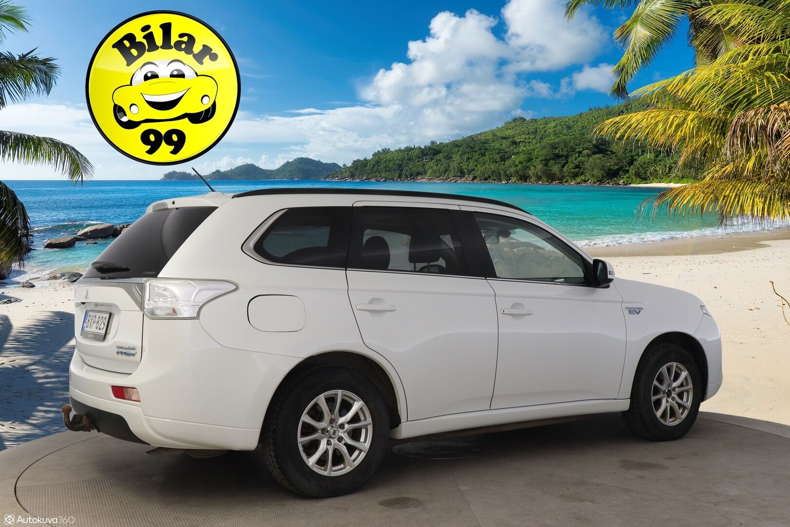 Mitsubishi Outlander 2014 OUTLANDER * Koukku / Navi / Nahka / Etä lämmitin / Rockford / MYYDÄÄN HUUTOKAUPAT.COM