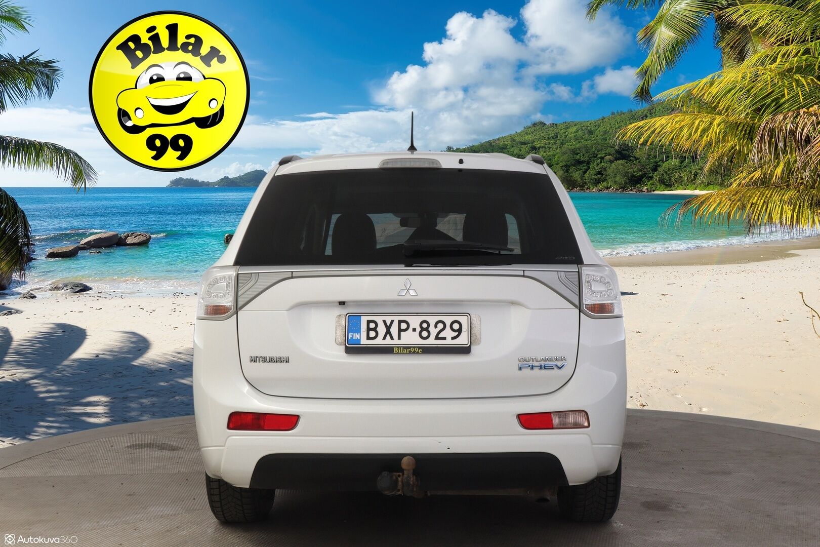 Mitsubishi Outlander 2014 OUTLANDER * Koukku / Navi / Nahka / Etä lämmitin / Rockford / MYYDÄÄN HUUTOKAUPAT.COM